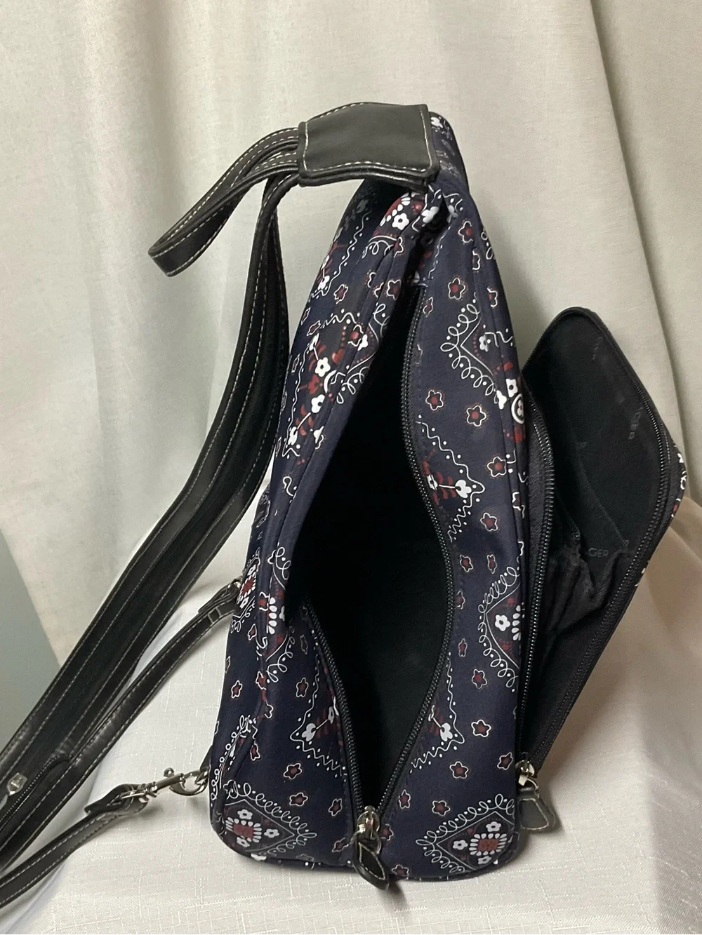 Villager Navy Patterned Woman’s Sling Backpack